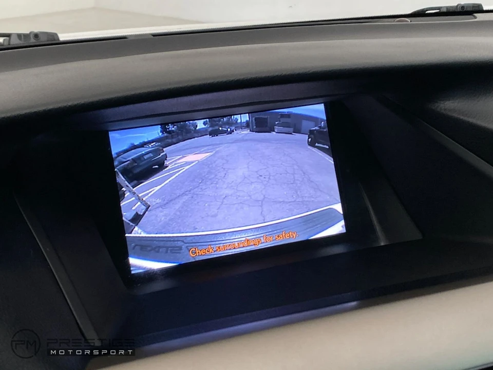2015 Lexus RC - Image 22 of 31