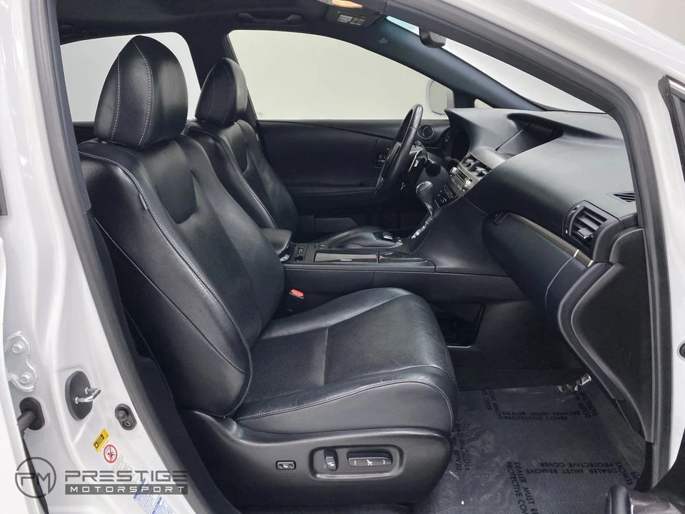 2015 Lexus RC - Image 14 of 31
