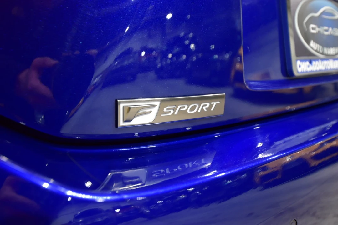 2015 Lexus RC - Image 10 of 12