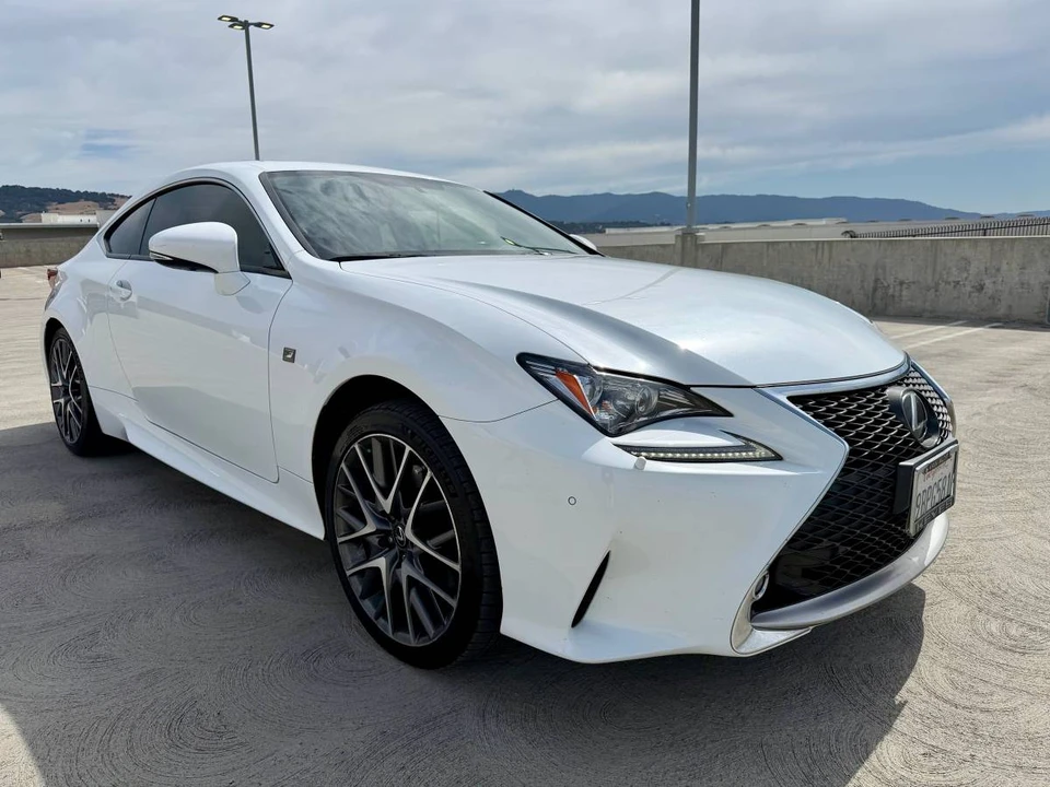 2015 Lexus RC - Image 4 of 14
