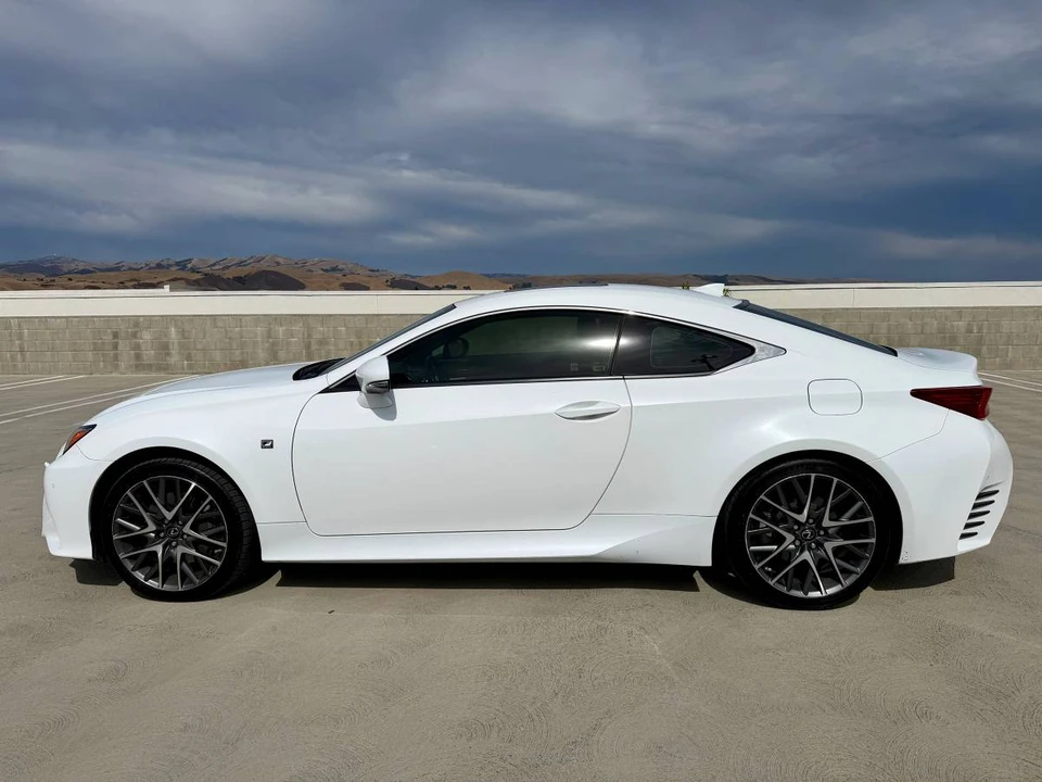 2015 Lexus RC - Image 7 of 14