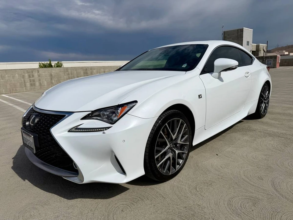 2015 Lexus RC - Image 3 of 14