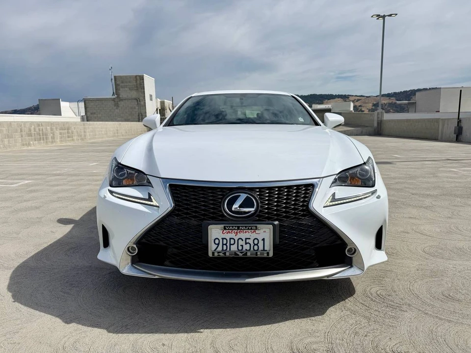 2015 Lexus RC - Image 5 of 14