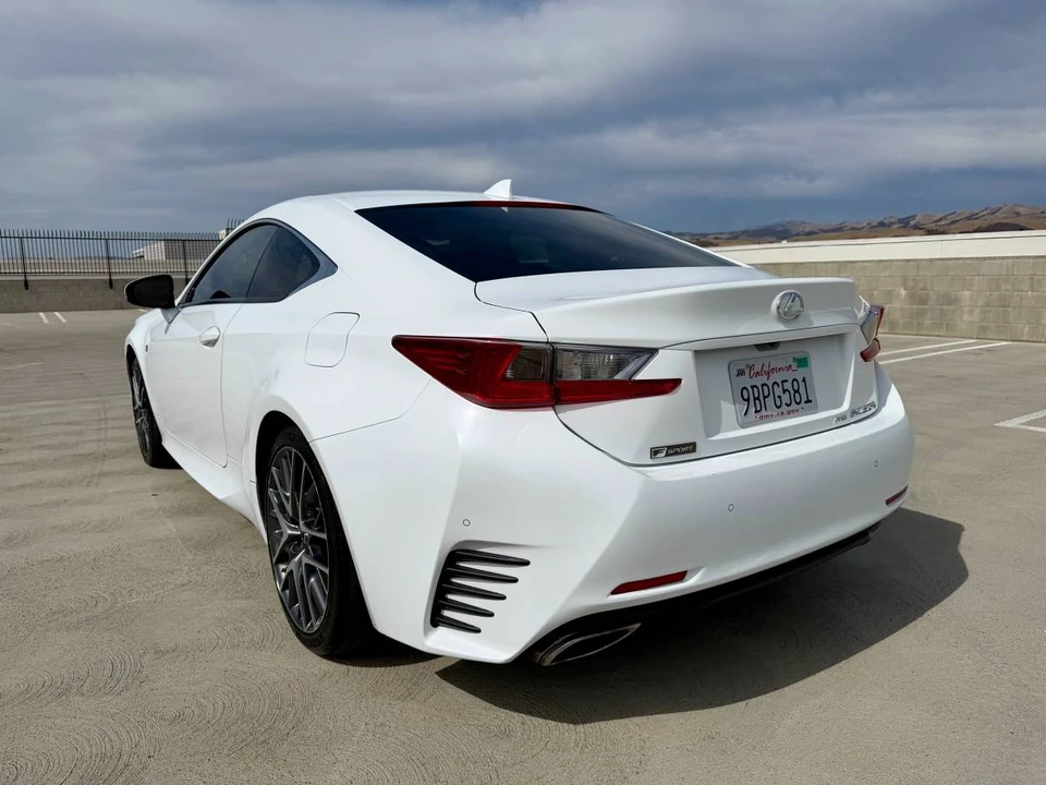 2015 Lexus RC - Image 2 of 14