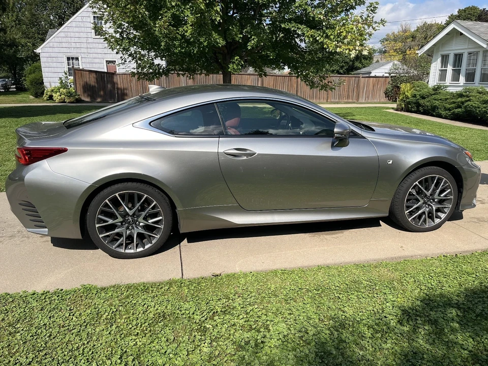 2015 Lexus RC - Image 4 of 19