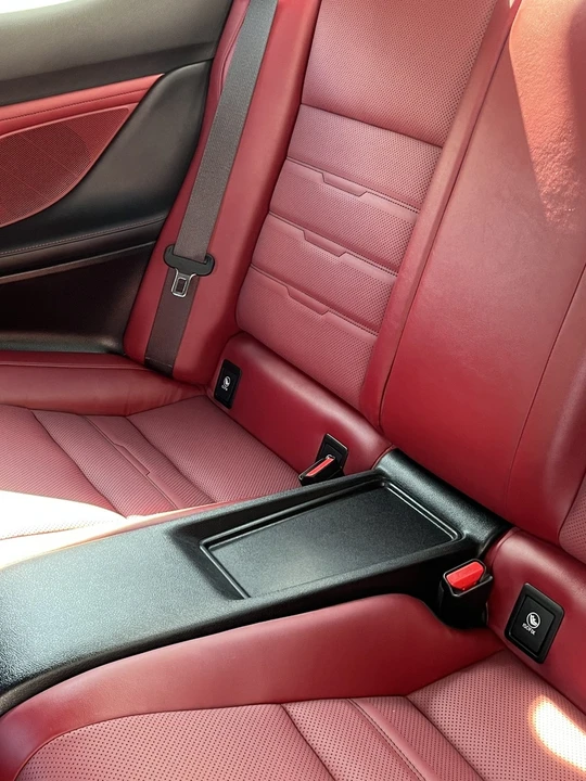 2015 Lexus RC - Image 16 of 19