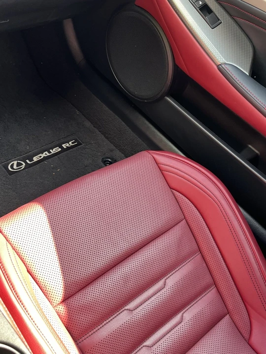 2015 Lexus RC - Image 15 of 19
