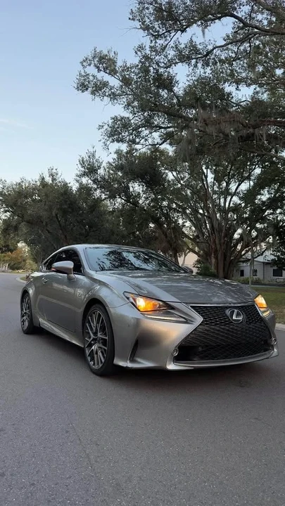 2015 Lexus RC - Image 2 of 9