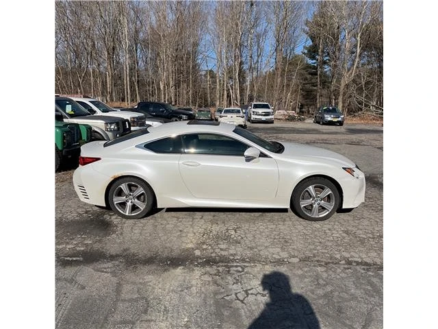 2015 Lexus RC - Image 7 of 21