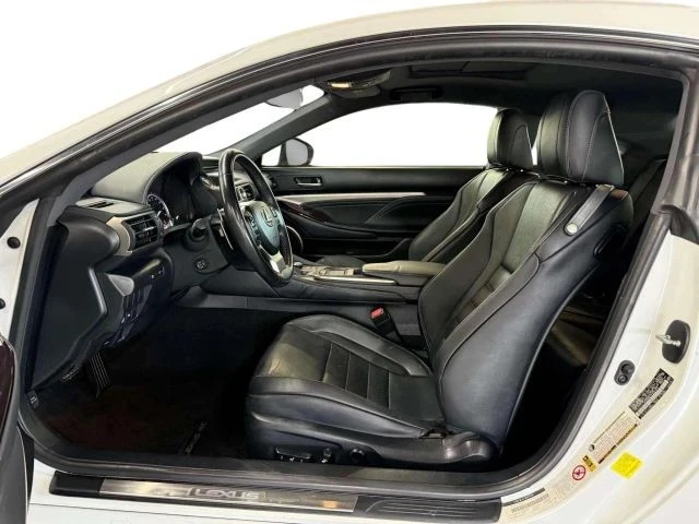 2015 Lexus RC - Image 10 of 12