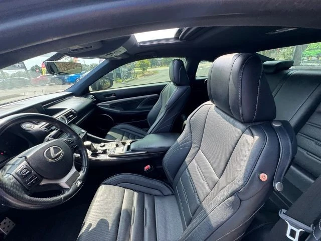 2015 Lexus RC - Image 29 of 31