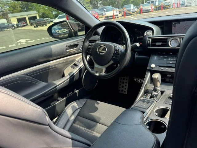2015 Lexus RC - Image 17 of 31