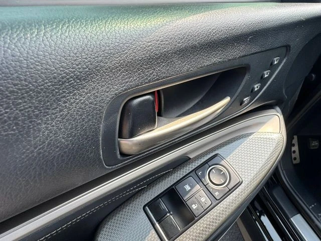 2015 Lexus RC - Image 27 of 31