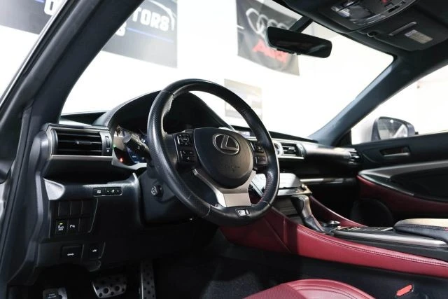 2015 Lexus RC - Image 18 of 21