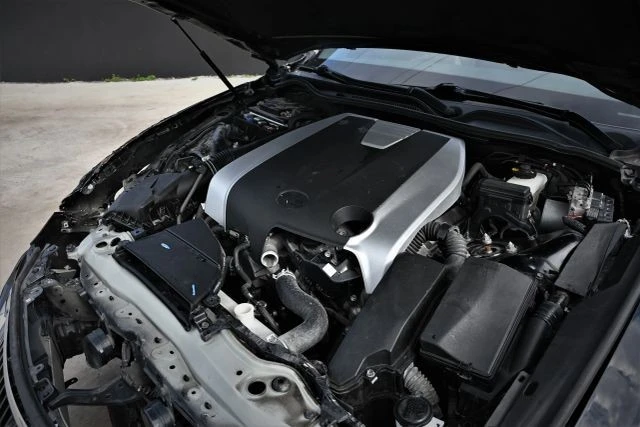 2015 Lexus RC - Image 14 of 15