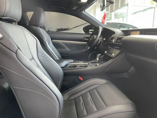 2015 Lexus RC - Image 21 of 29