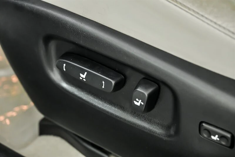 2015 Lexus RX 3rd Gen - Image 19 of 29