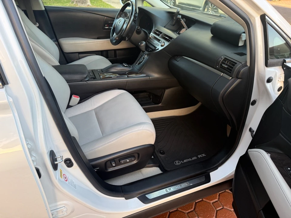 2015 Lexus RX 3rd Gen - Image 13 of 21