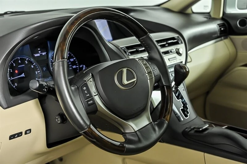 2015 Lexus RX 3rd Gen - Image 20 of 31