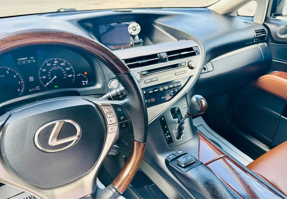 2015 Lexus RX 3rd Gen - Image 8 of 12