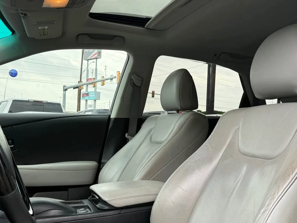 2015 Lexus RX 3rd Gen - Image 9 of 20