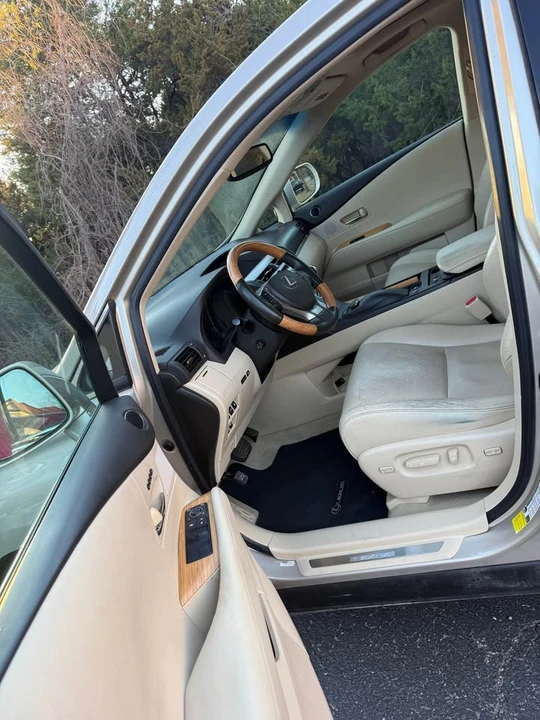 2015 Lexus RX 3rd Gen - Image 11 of 13