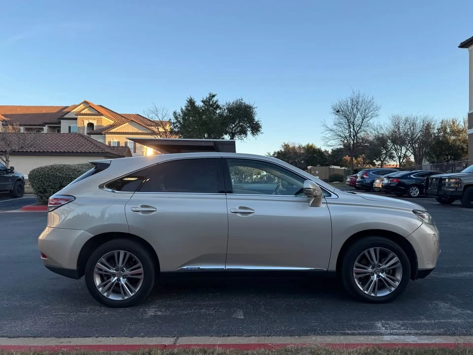 2015 Lexus RX 3rd Gen - Image 6 of 13