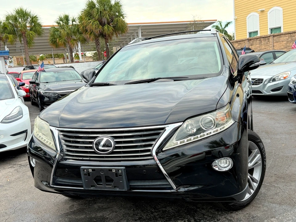 2015 Lexus RC - Image 4 of 31