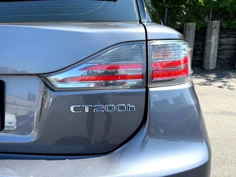 2015 Lexus CT - Image 12 of 20