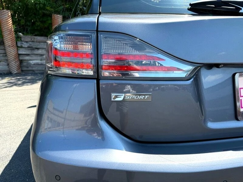 2015 Lexus CT - Image 11 of 20