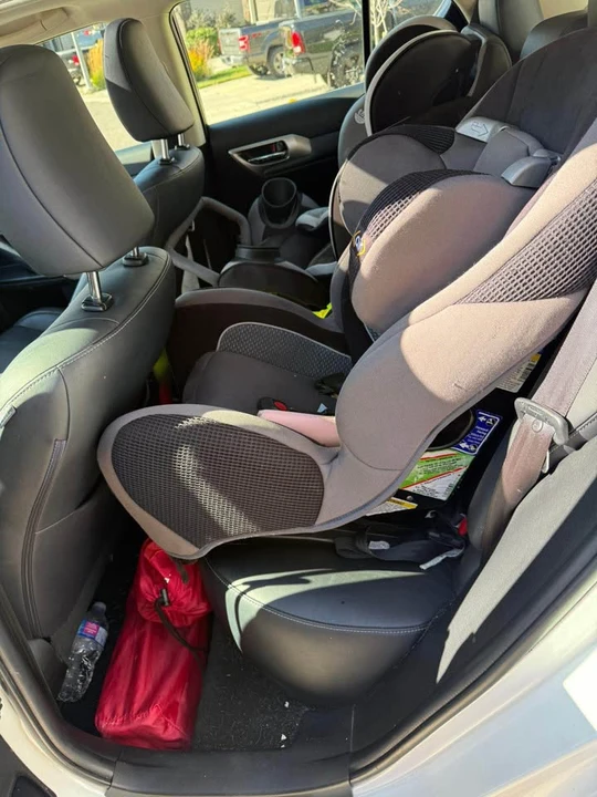 2015 Lexus CT - Image 12 of 15