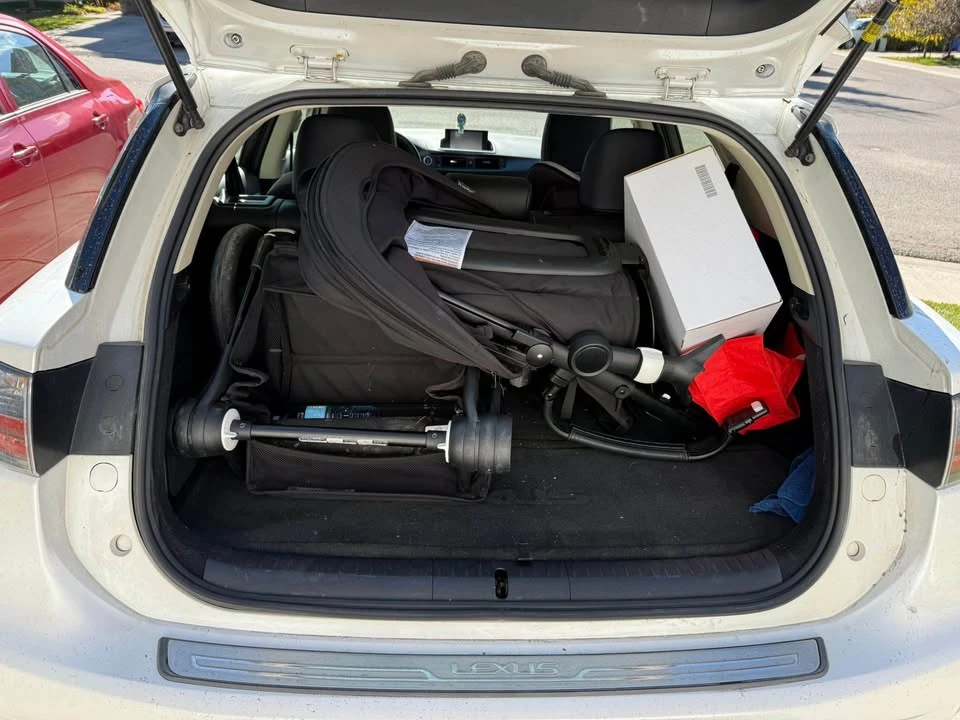 2015 Lexus CT - Image 11 of 15