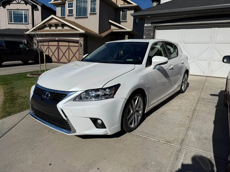 2015 Lexus CT - Image 14 of 15