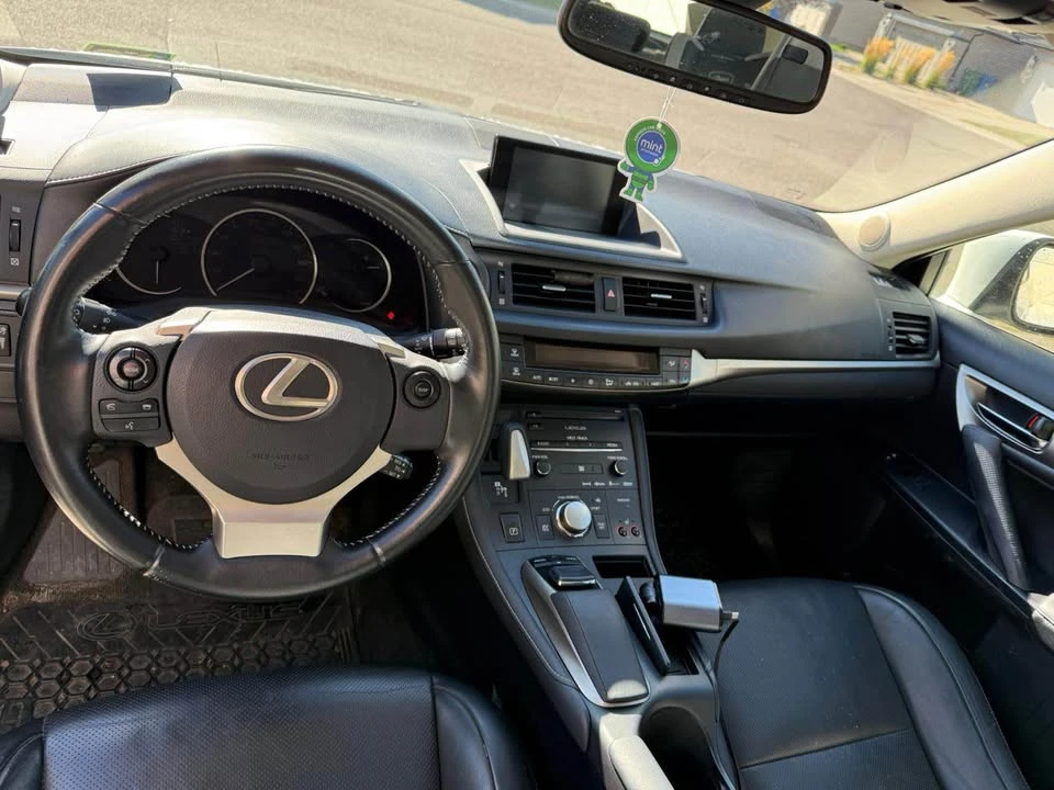 2015 Lexus CT - Image 6 of 15
