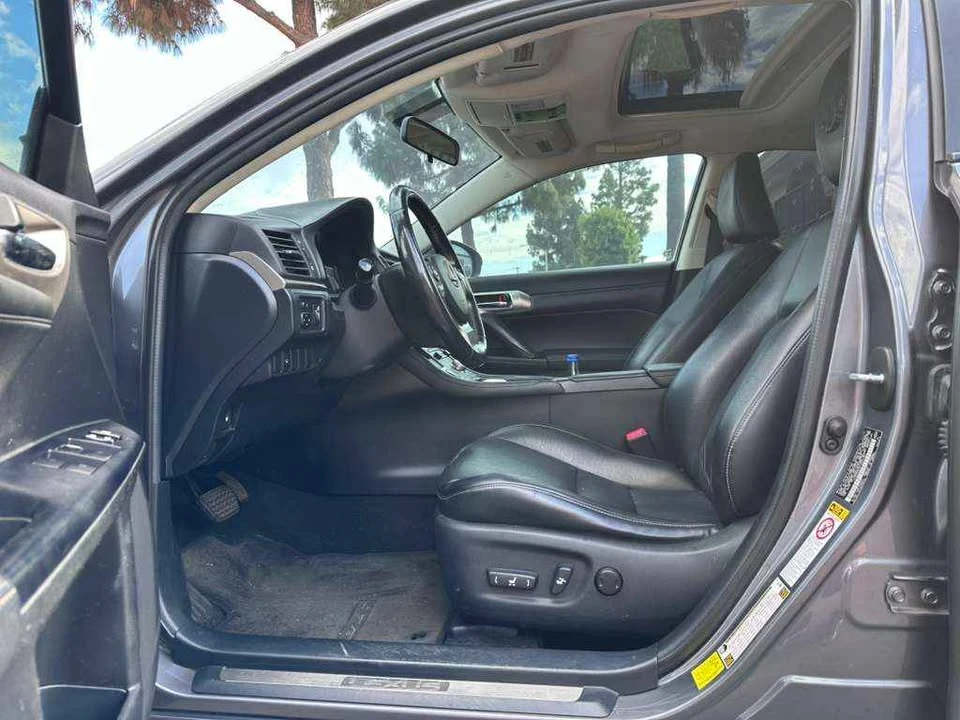 2015 Lexus CT - Image 7 of 10
