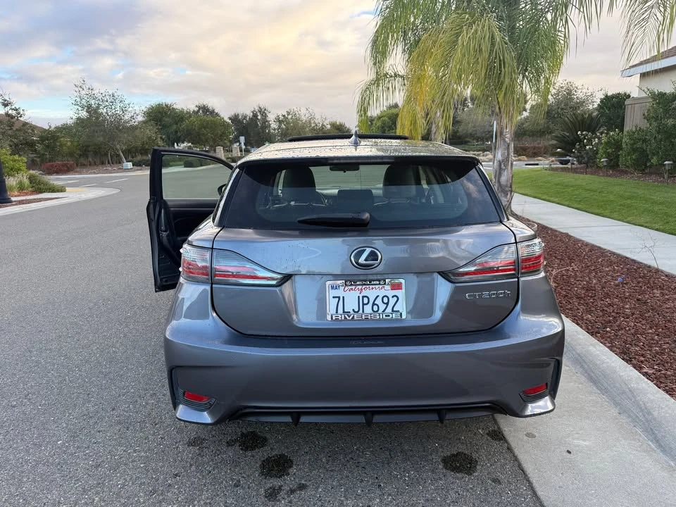 2015 Lexus CT - Image 8 of 15