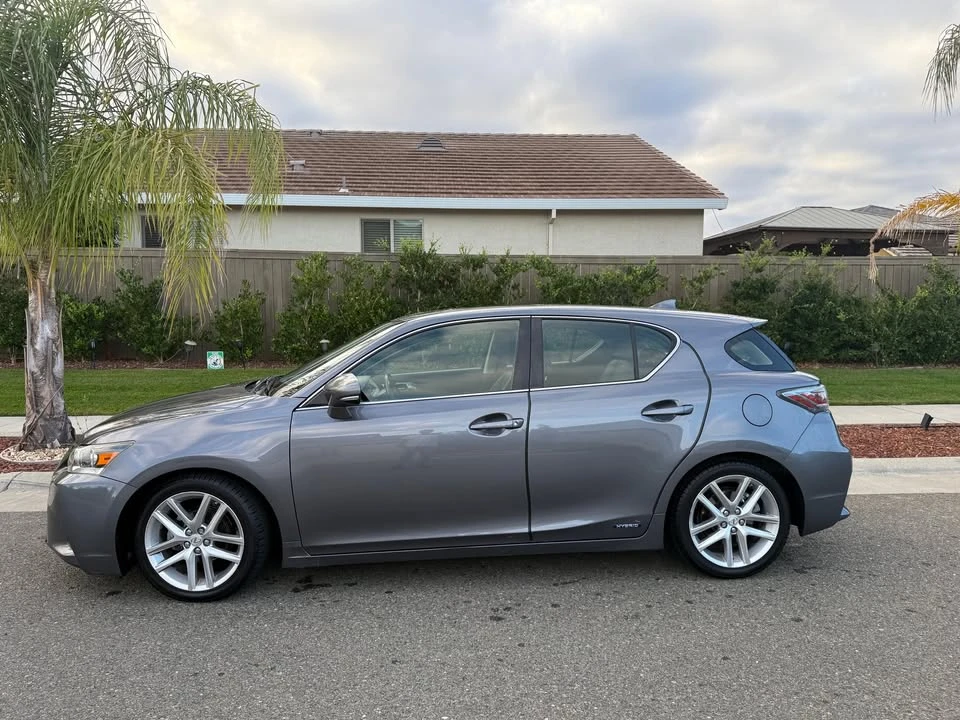 2015 Lexus CT - Image 7 of 15