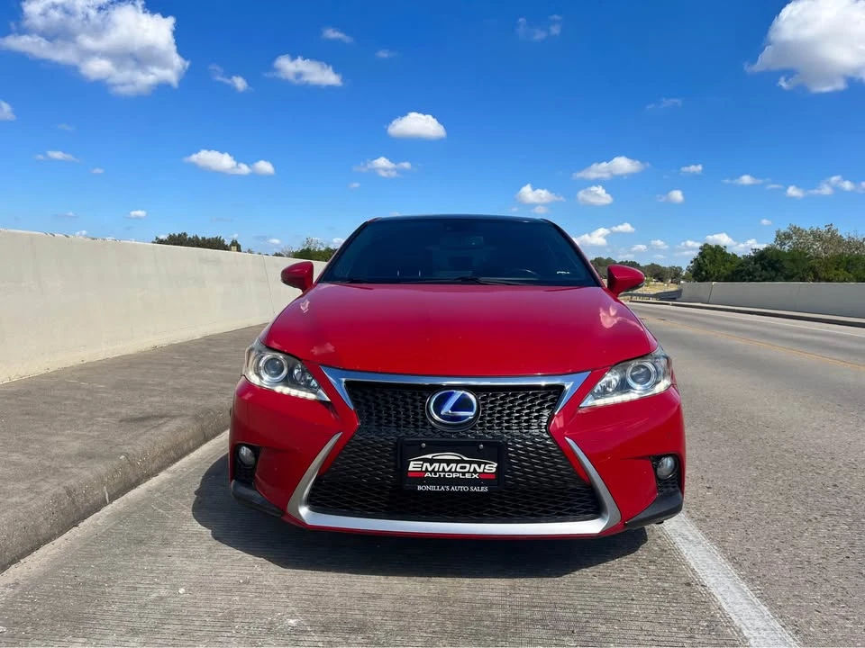 2015 Lexus CT - Image 2 of 11