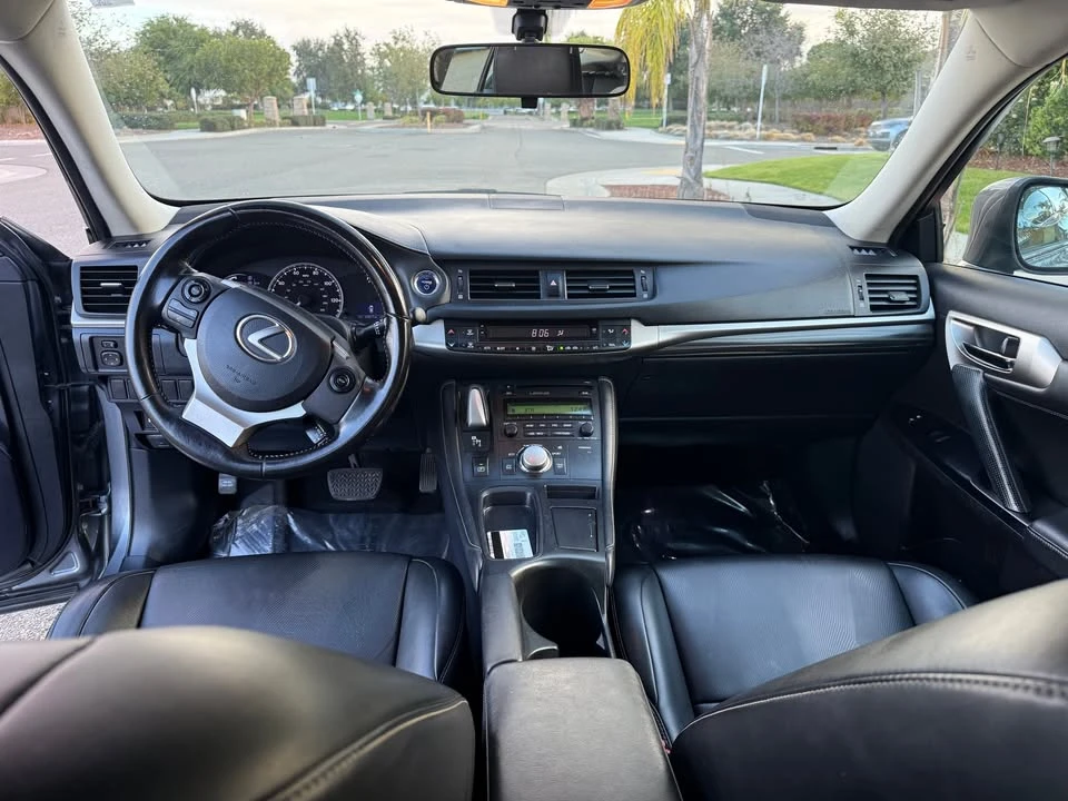 2015 Lexus CT - Image 15 of 15