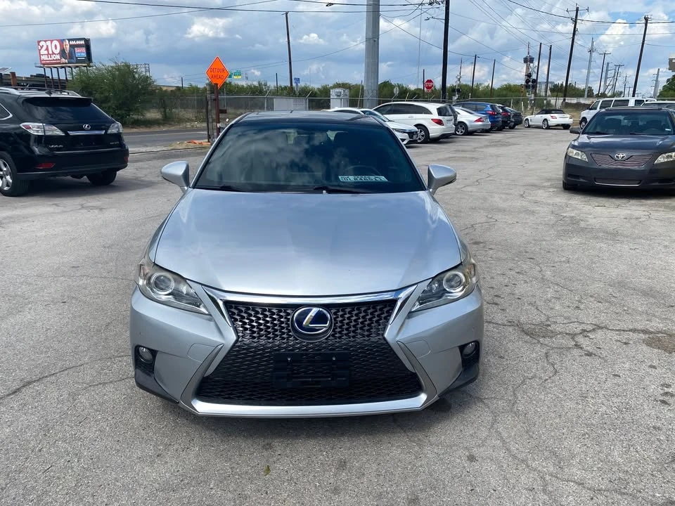 2015 Lexus CT - Image 3 of 14