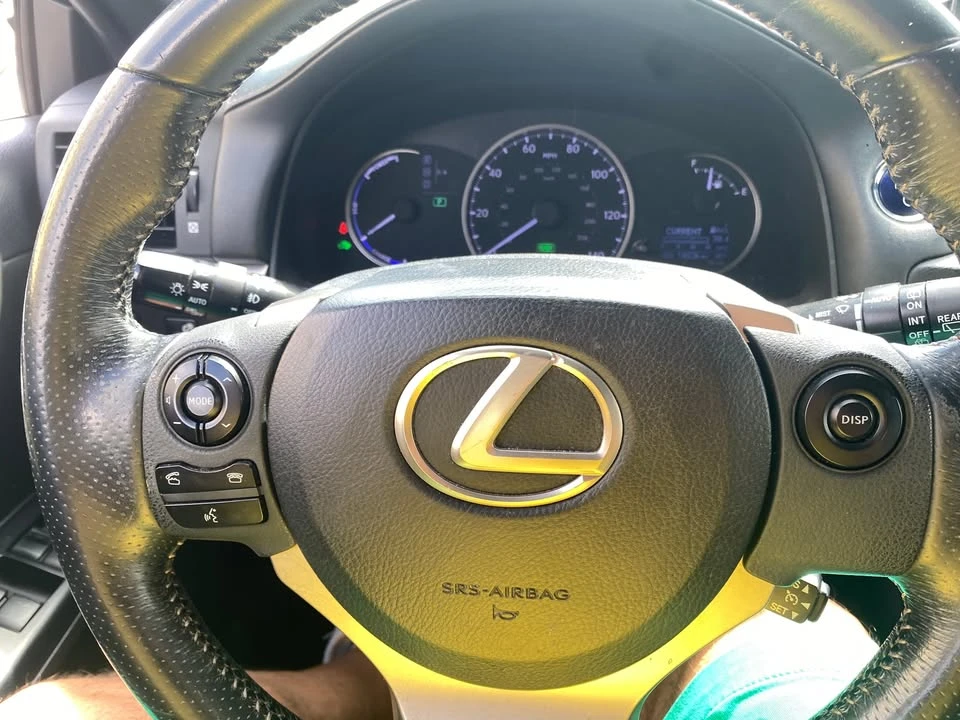 2015 Lexus CT - Image 11 of 14