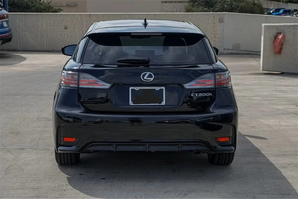 2015 Lexus CT - Image 2 of 19