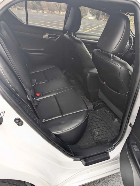 2015 Lexus CT - Image 8 of 19
