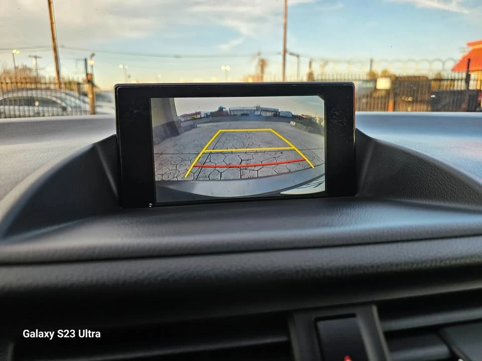 2015 Lexus CT - Image 17 of 20