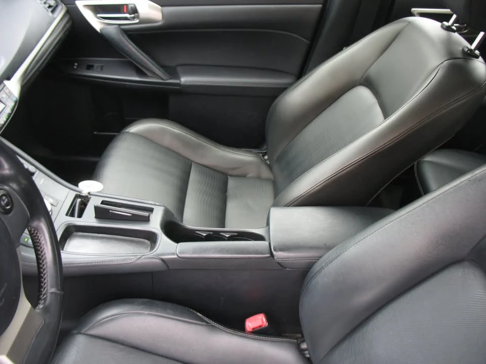 2015 Lexus CT - Image 7 of 10