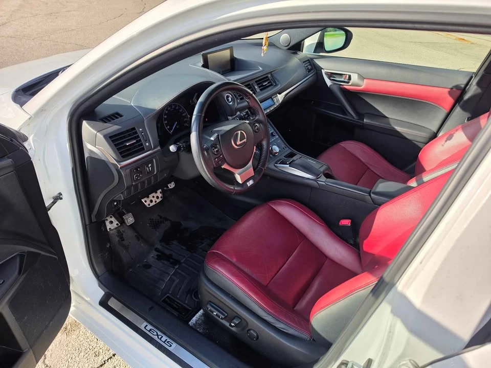 2015 Lexus CT - Image 3 of 4