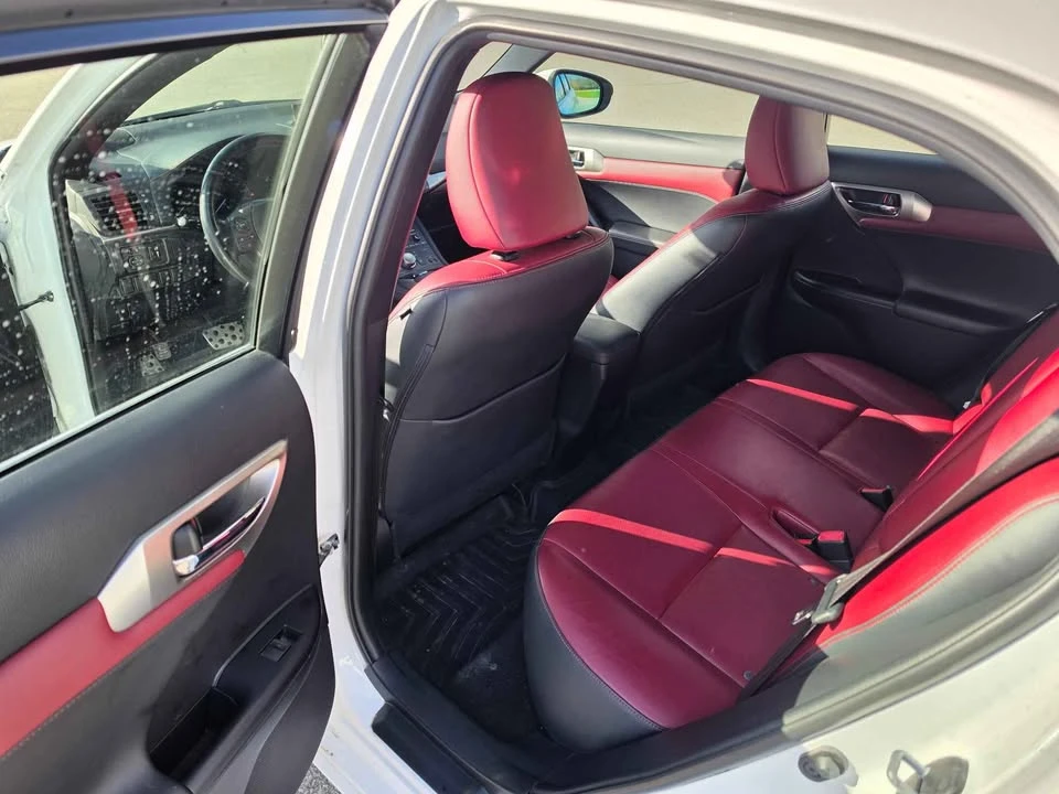 2015 Lexus CT - Image 4 of 4