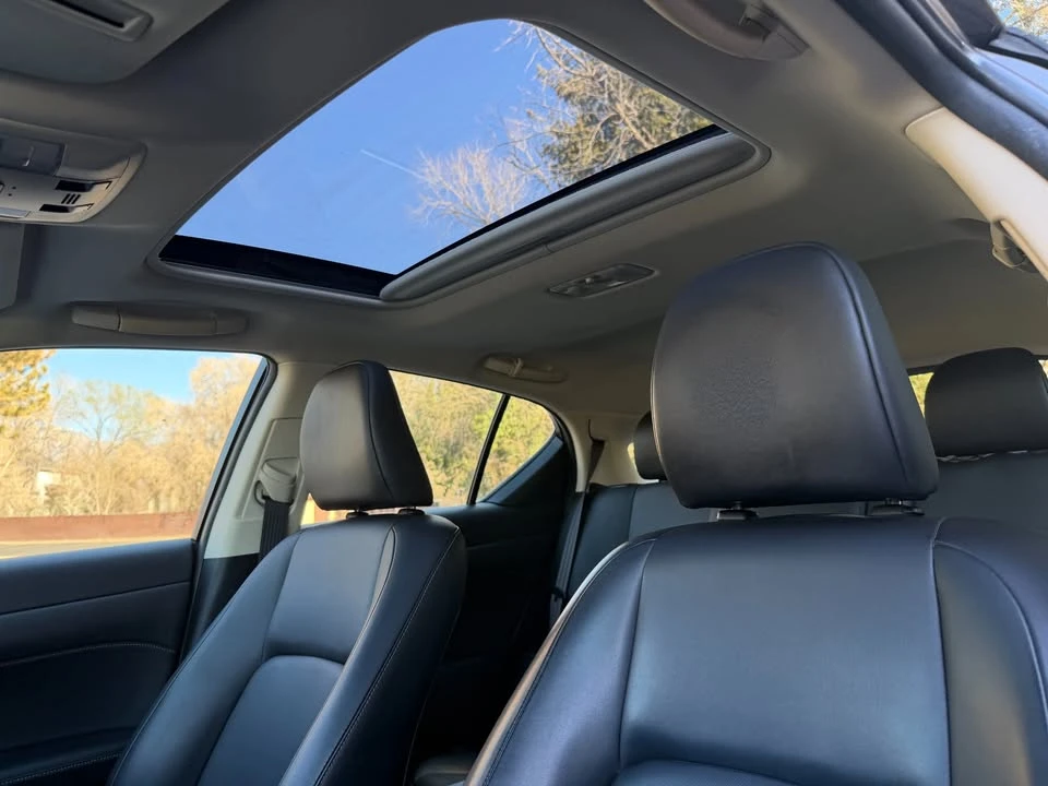 2015 Lexus CT - Image 10 of 20