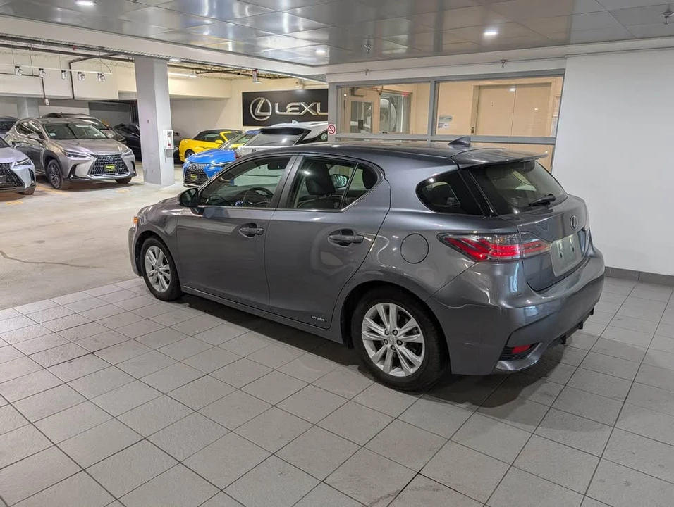 2015 Lexus CT - Image 3 of 5