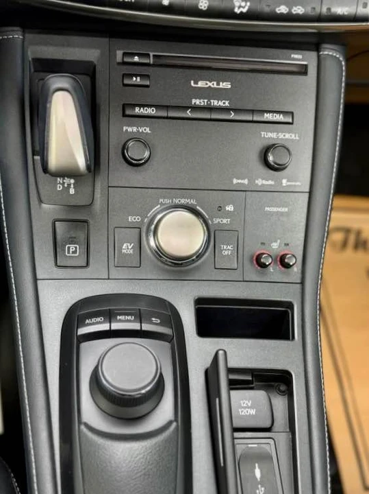 2015 Lexus CT - Image 7 of 13